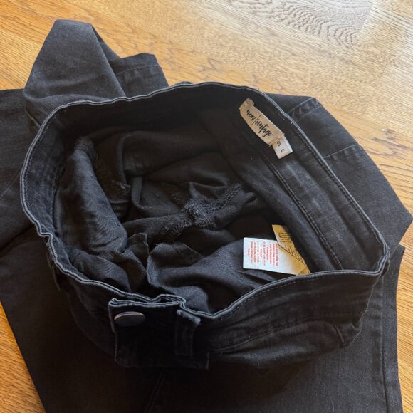 New Vintage Black Flare Jeans US Size 6 - Picture 8 of 13